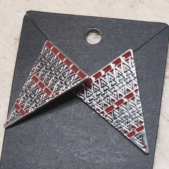 Earrings - Picture 1 of 1